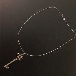 100% AUTHENTIC TIFFANY & CO. KEY PENDANT & CHAIN